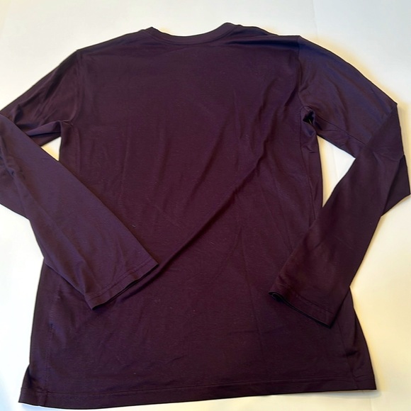 Nike Men’s Dri-Fit Brown Color Long Sleeves Shirt - Picture 3 of 5